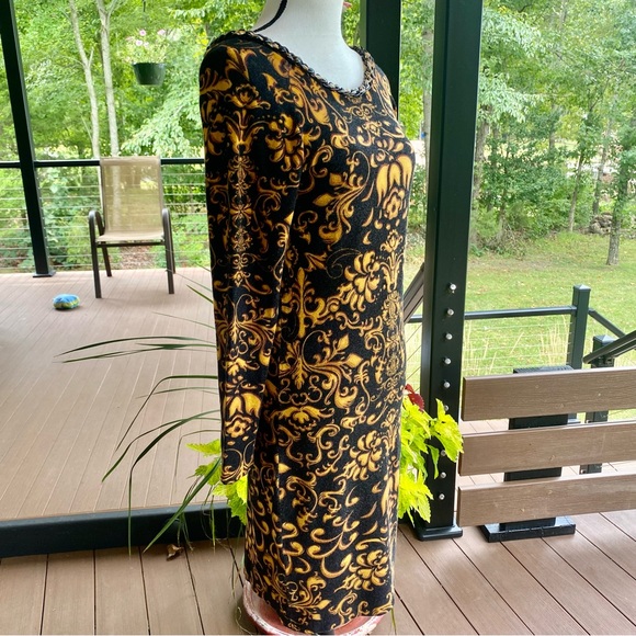 ♥️PARIS—‘Leo Guy’ VERY cool Knit Dress … Versace- Esq print — Soft & Stretchy ♥️ - Picture 6 of 15